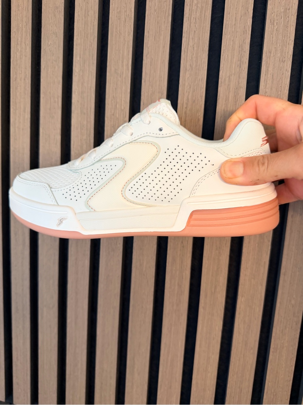 Skechers Women's size 6 White Sneakers with Pink Sole